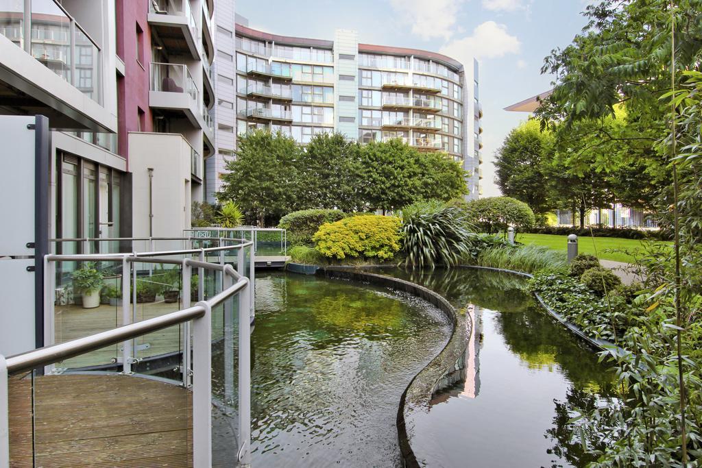 Lifestyle - Chelsea Bridge Apartment *