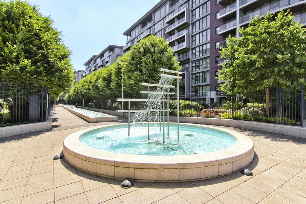 Lifestyle - Chelsea Bridge Apartment London