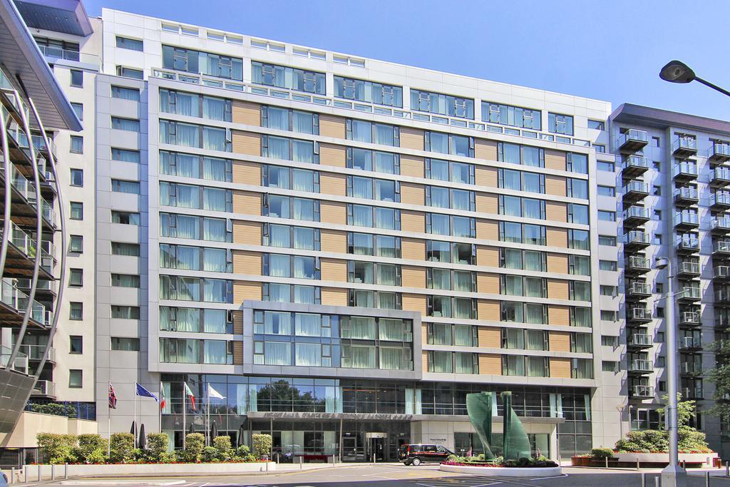 Lifestyle - Chelsea Bridge London