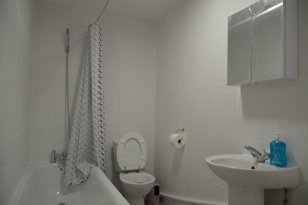 Сasa de vacaciones 4 Bedroom House *