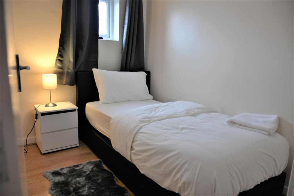 Сasa de vacaciones 4 Bedroom House Londres