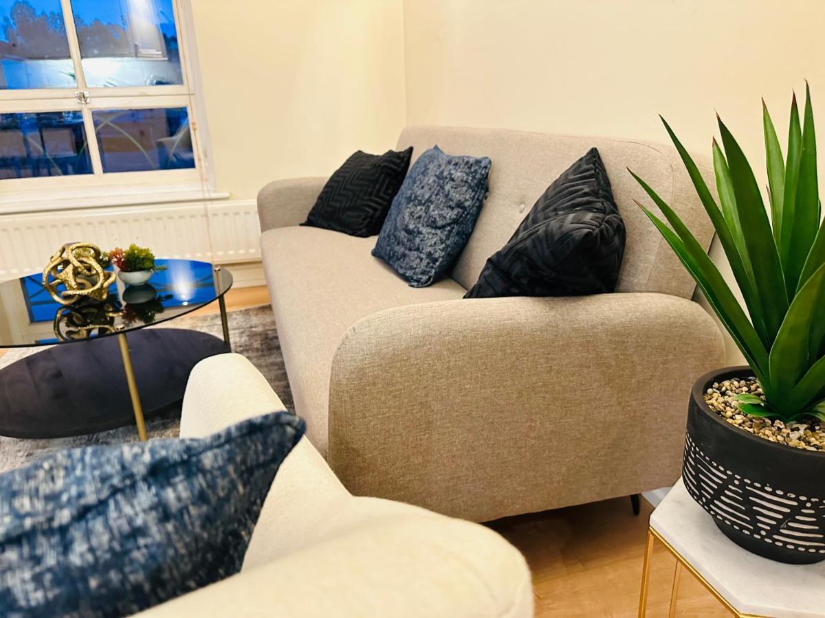 The Wimbledon Haven - Free Parking London