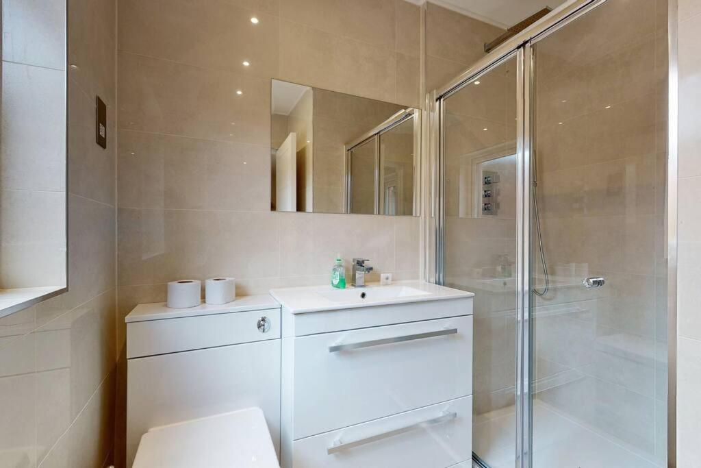 Apartamento Elegant 2bed Flat 10min To Wimbledon Tennis Courts Londres