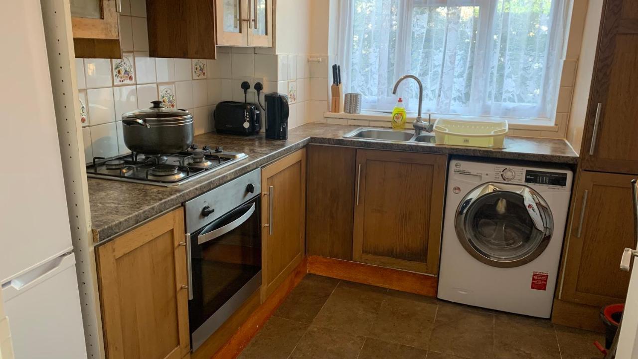 Two Bed Holiday * London