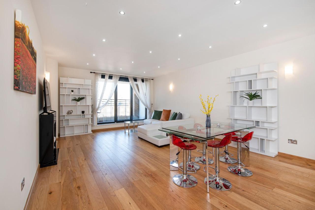 And Spacious 2 Bed Leilighet *