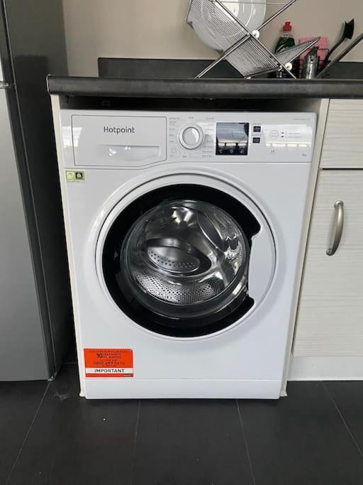 Modern 1-bedroom Close To City Airport Leilighet *
