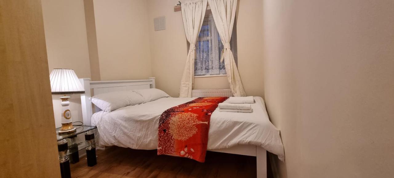 Two Bed Holiday