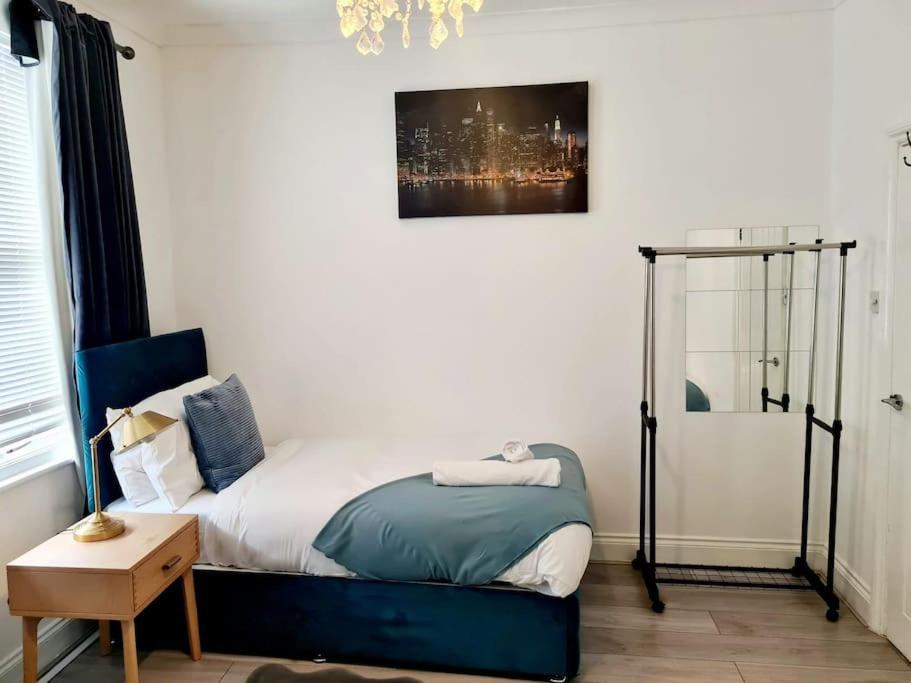 Сasa de vacaciones Private House With Free Parking Londres