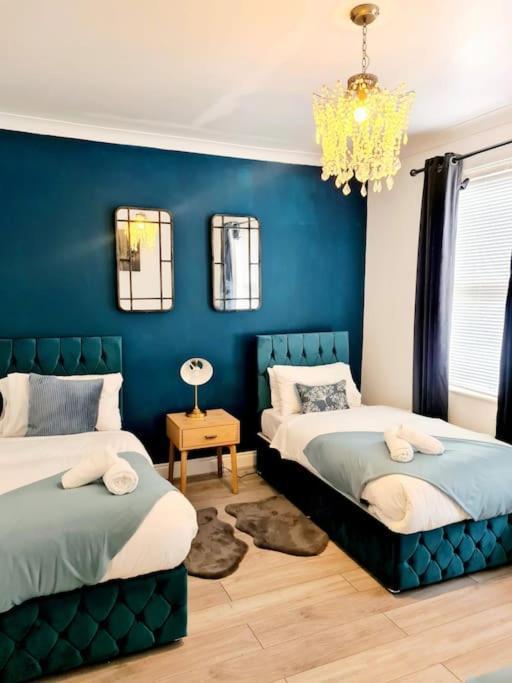 Private House With Free Parking Londres
