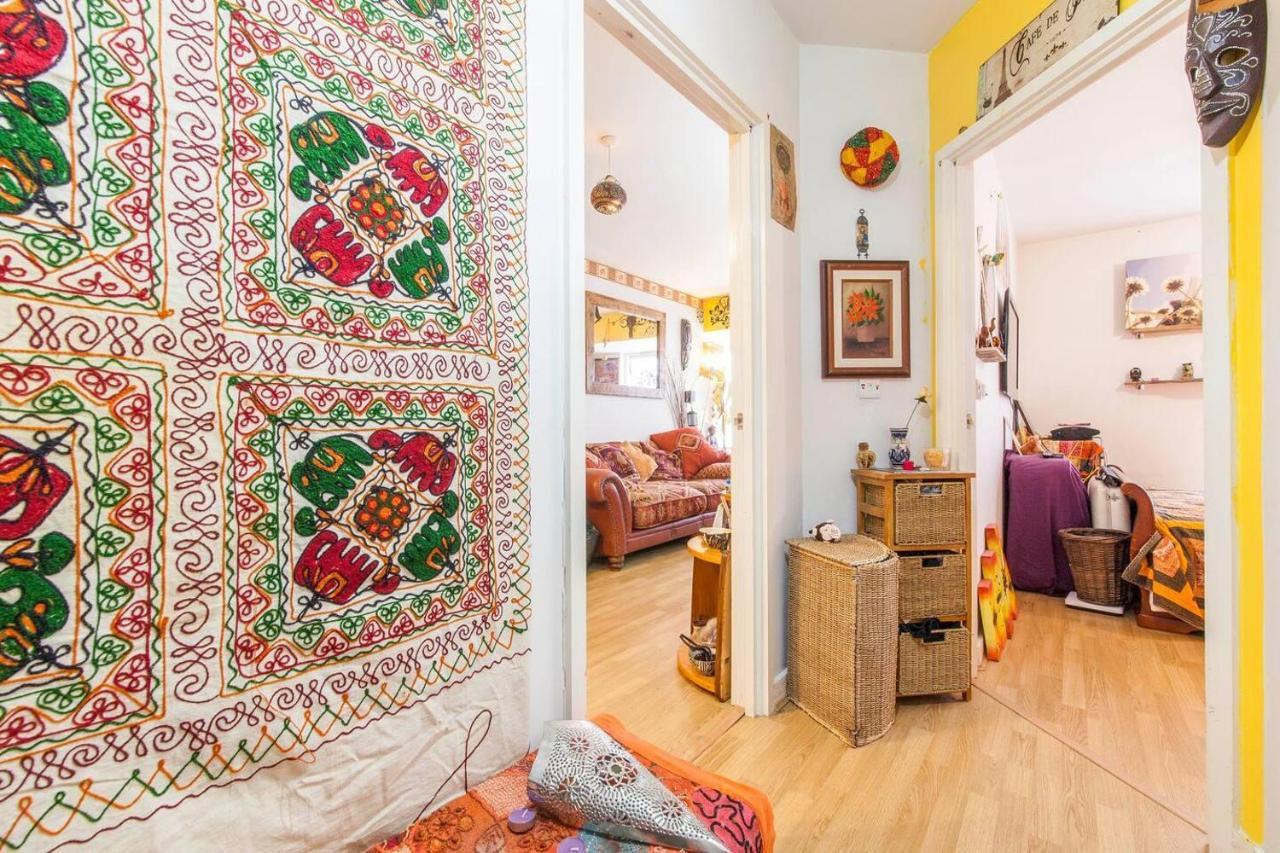 Amazing Riverside Boheme In Sw London! * London