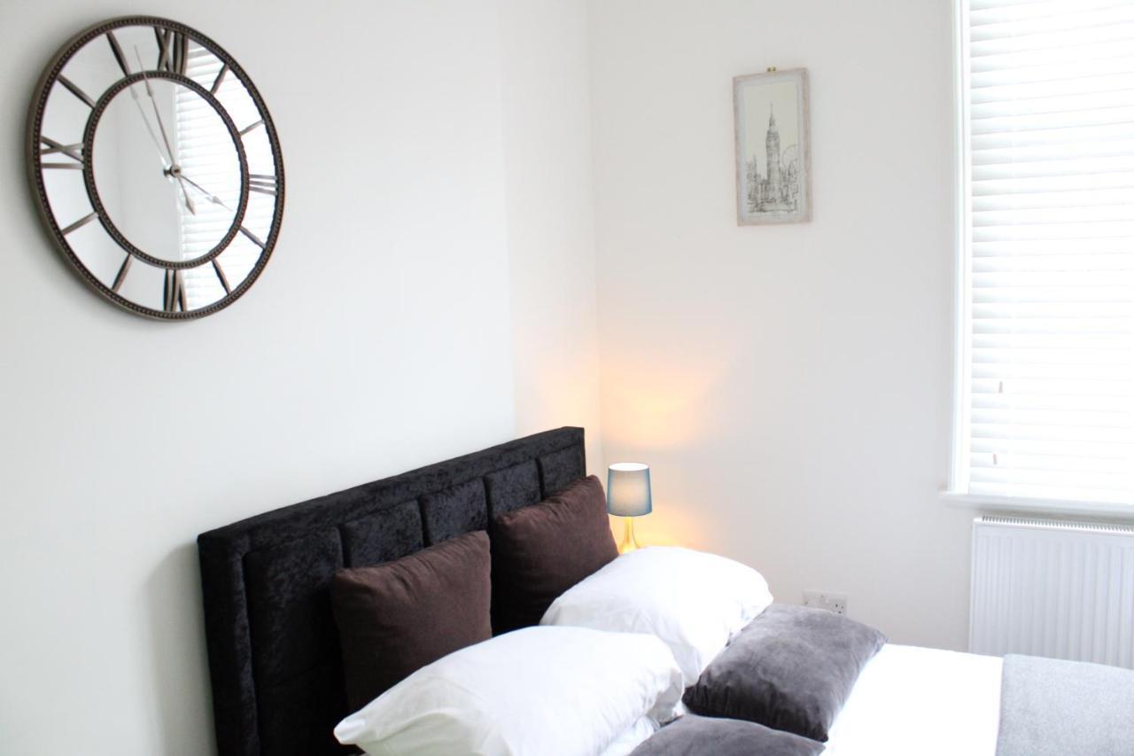 Leilighet 3 Bed 2 Bath London