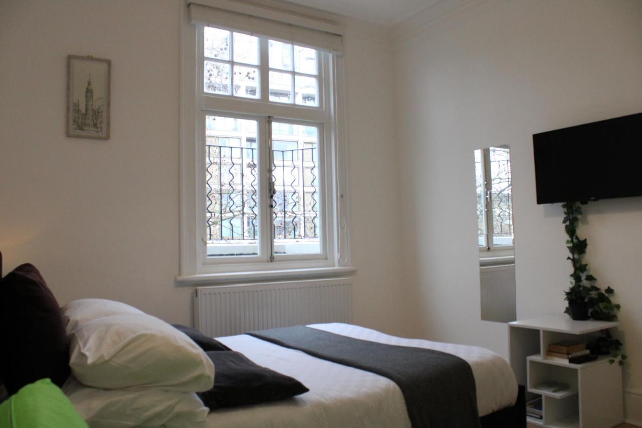 Leilighet 3 Bed 2 Bath