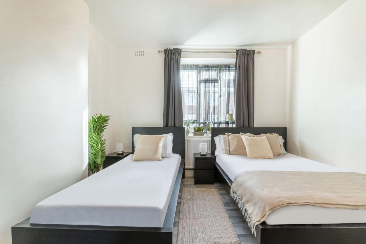 The Darlington - Stylish 1 Bedroom Apartment, 10 Minutes From The Eye Apartment *