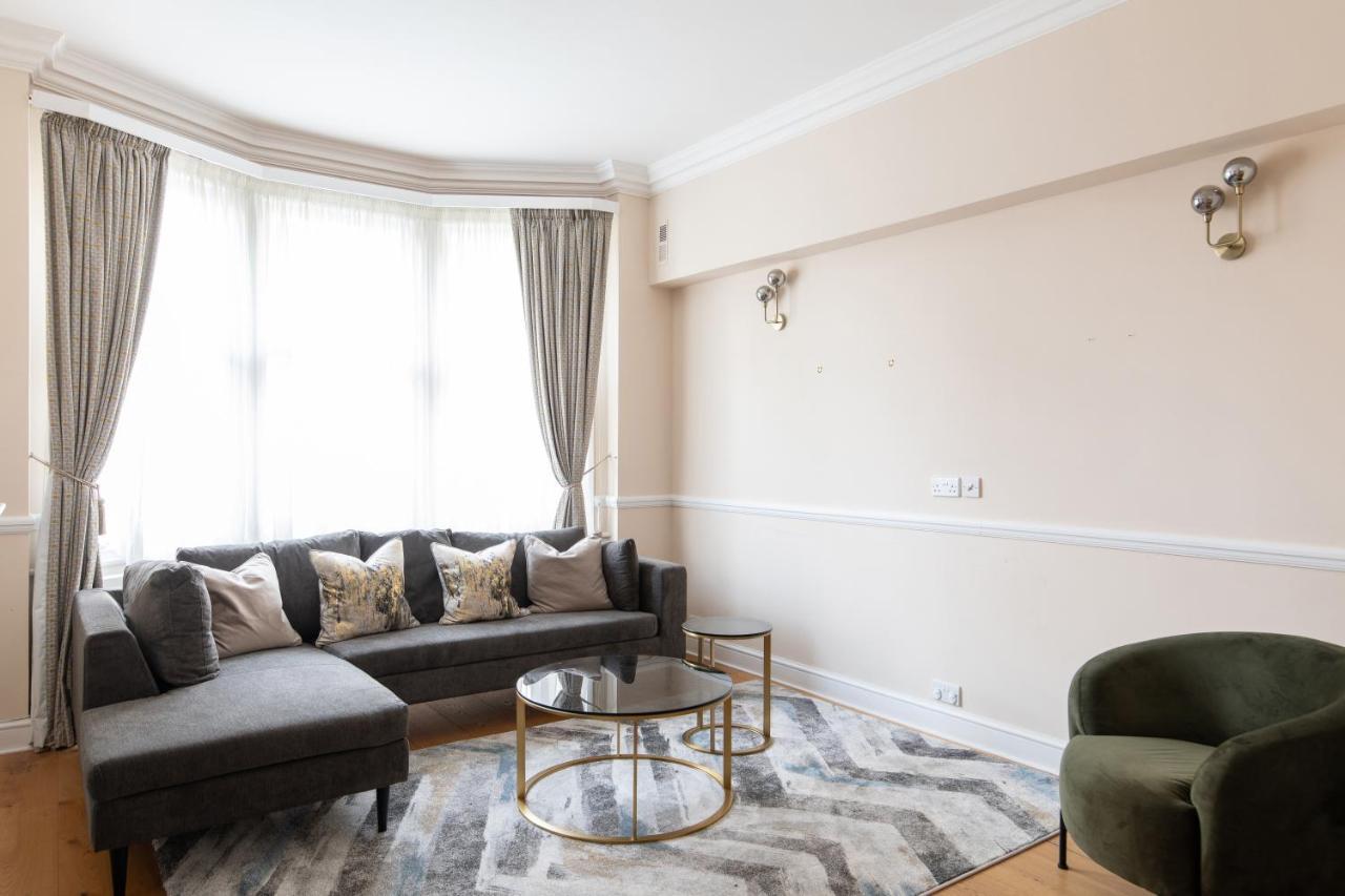 Super Central! Mayfair Family Flat Sleeps 6 Apartment London