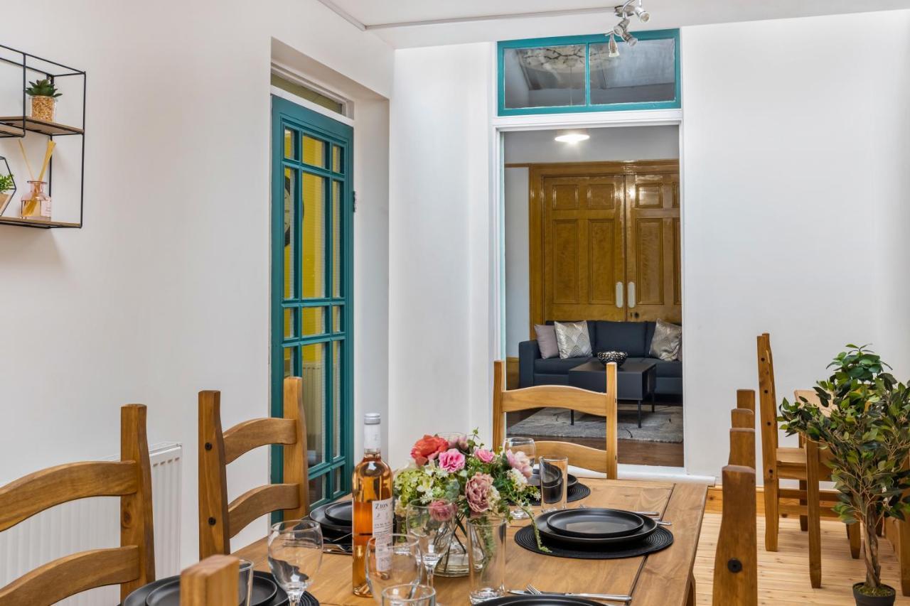 Feriehus Spacious 5 Bedroom House With Garden + Parking - Amazing Location London
