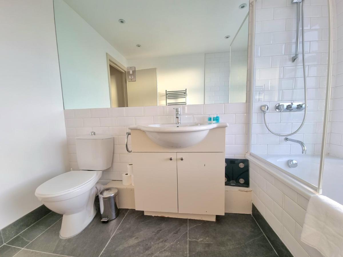 Portobello Market Apartment London