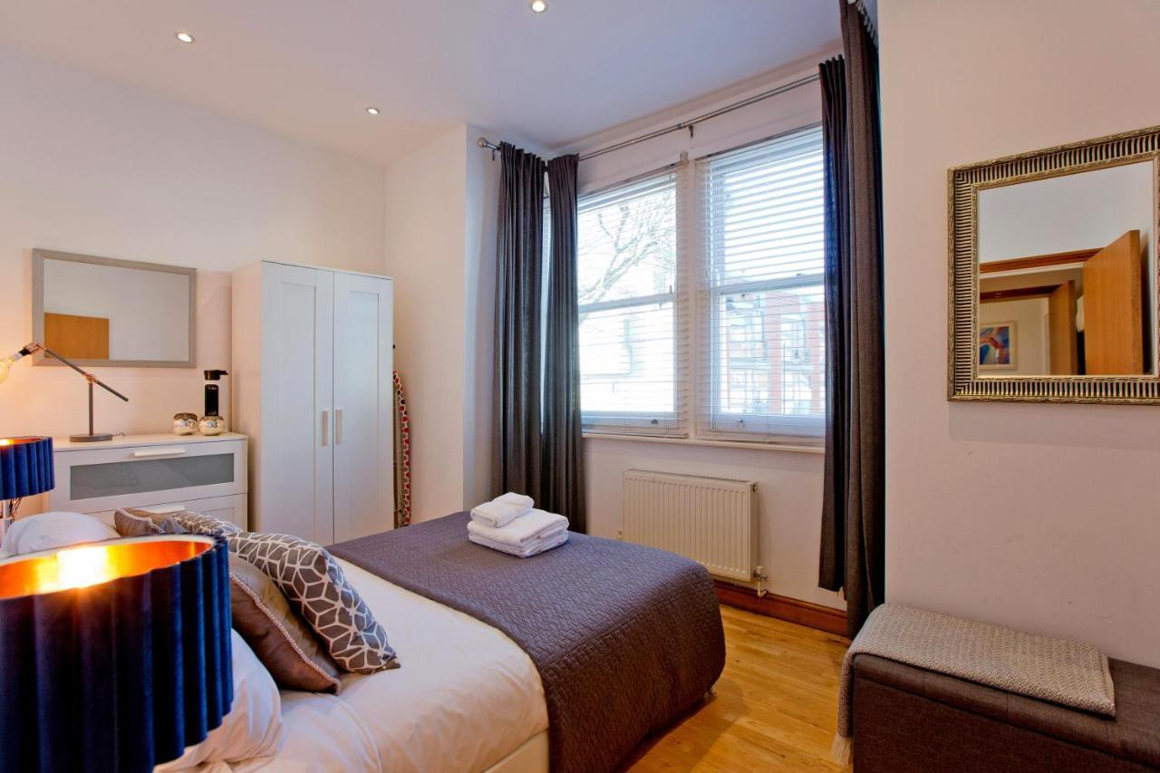 Spacious Highbury Fields 1 Bedroom - Parking By Request Apartment