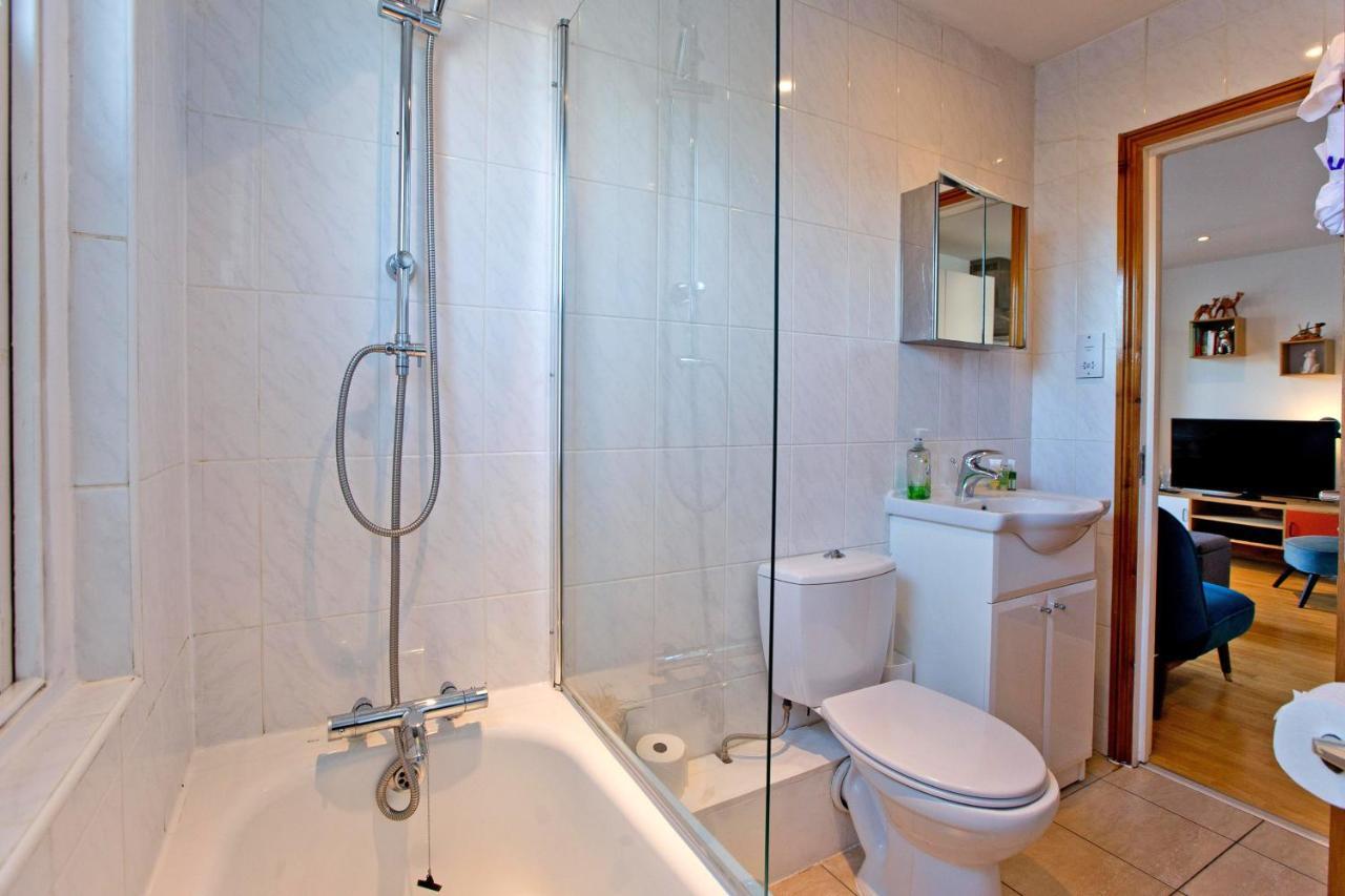Convenient Highbury Fields 1 Bedroom - Parking By Request Leilighet London