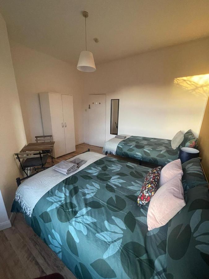 Contemporary Private Near Central *