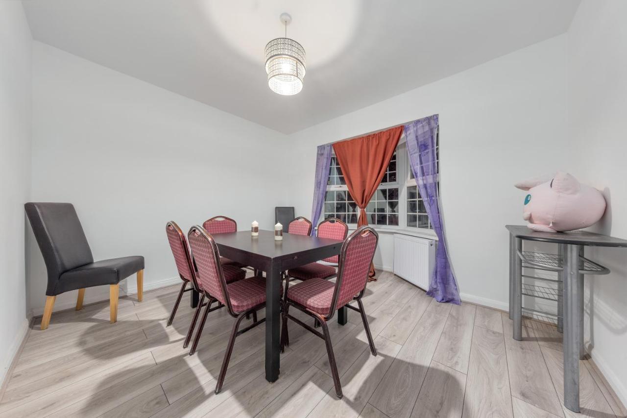 Spacious And Stylish - East Acton * London