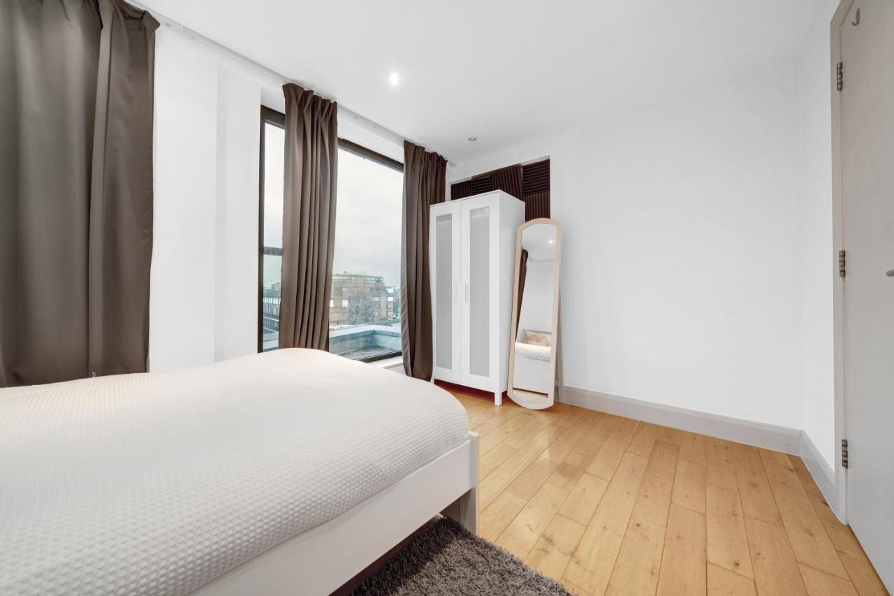 Apartment Tandy 2bed 2bath Bridge Great Location Excellent Transport Links *