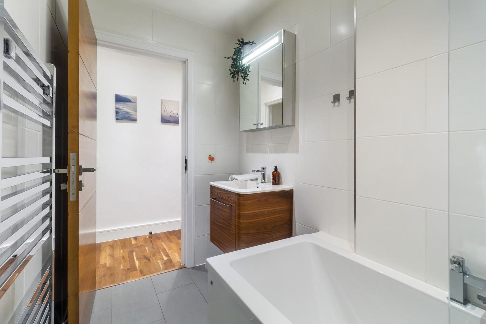 Hyde Park Apartment *
