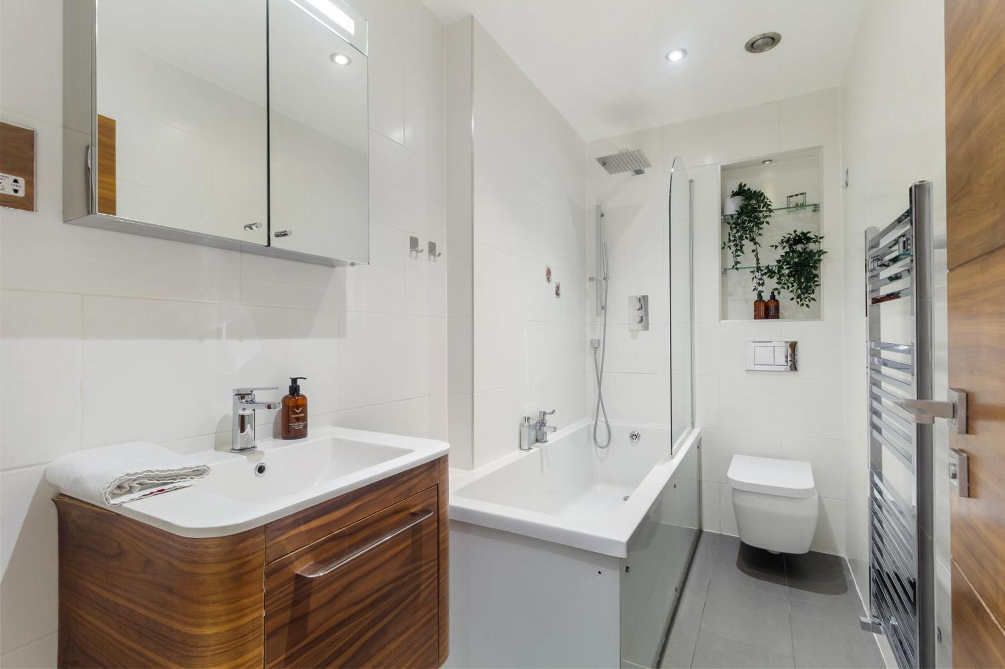 Hyde Park Apartment *