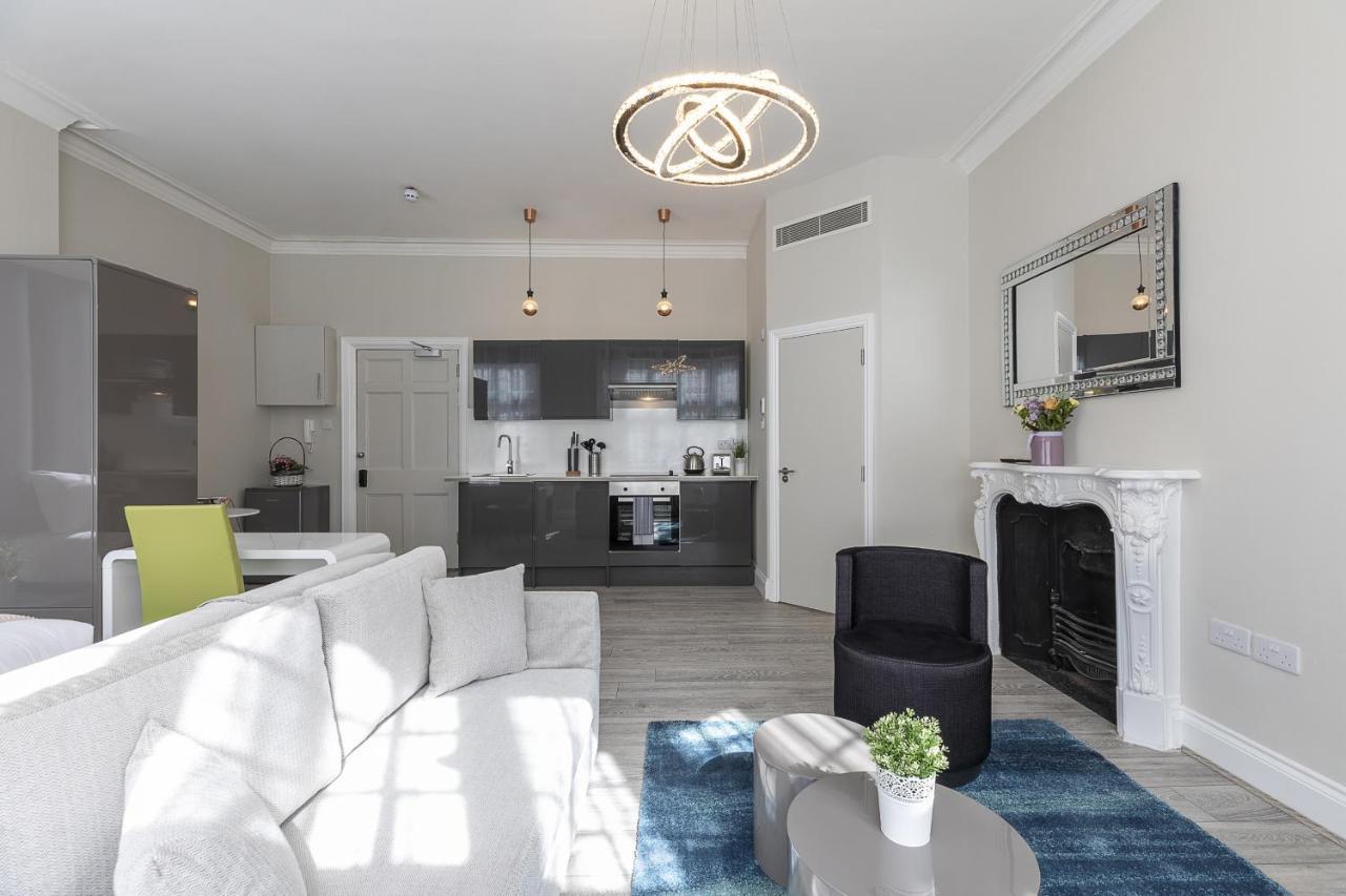 Air Conditioned High St Kensington Appartement *