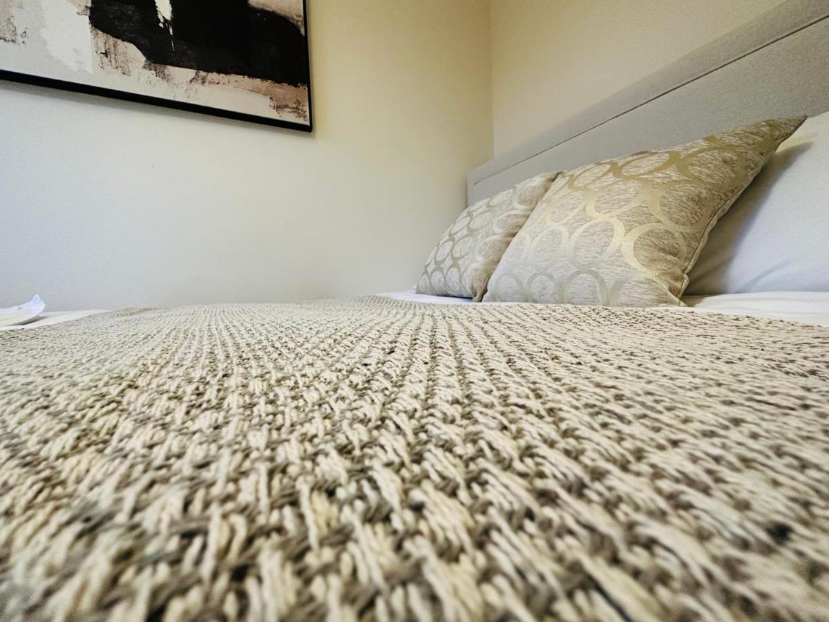 The Wimbledon Haven - Free Parking Apartment *