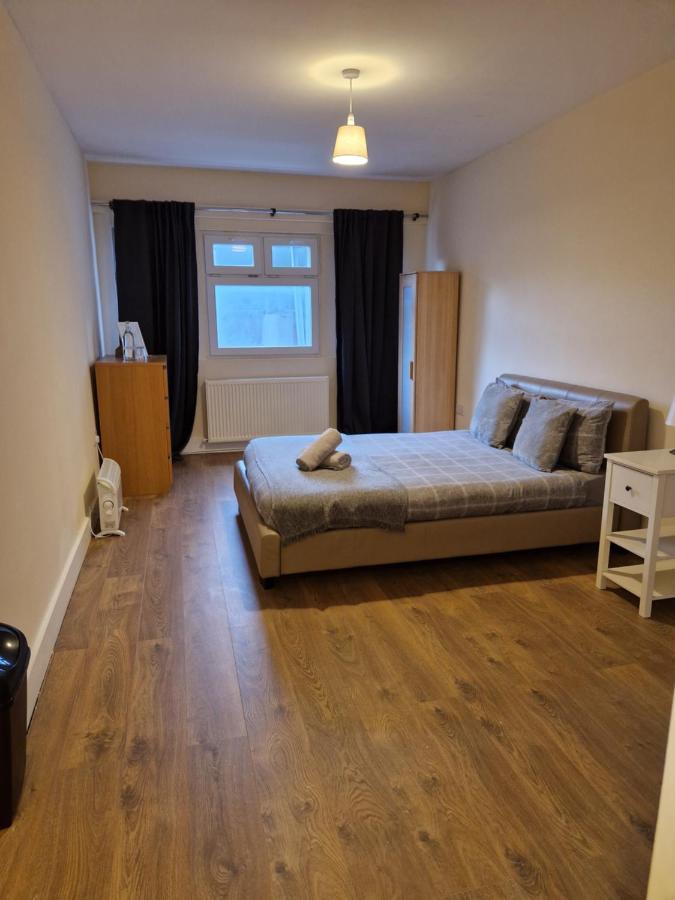 Affordable In Shared Flat, Bridge London