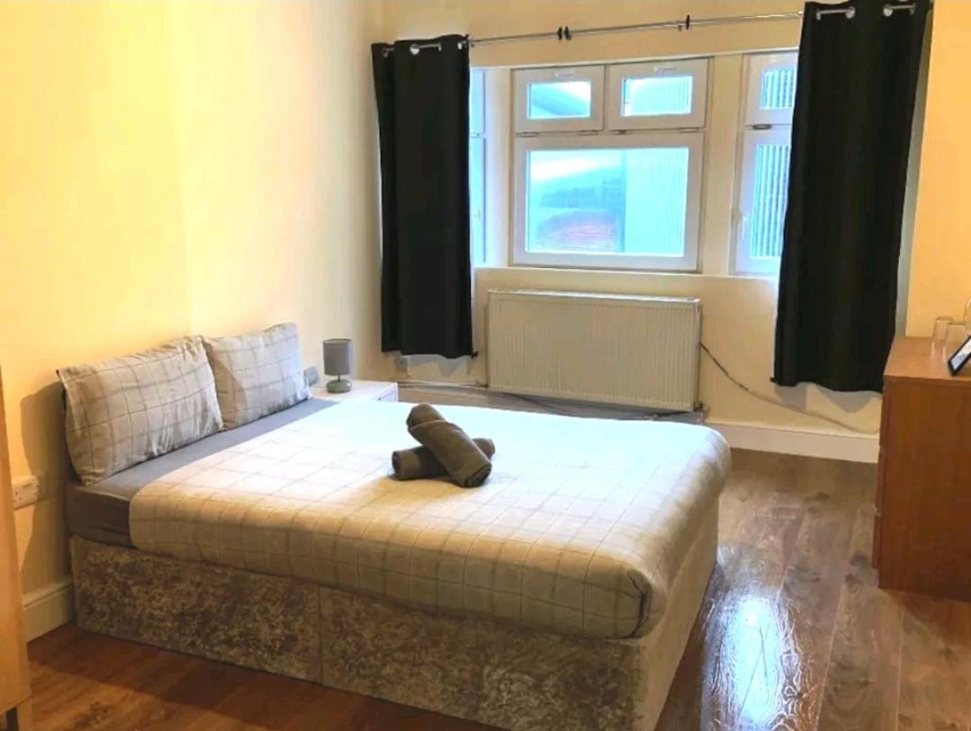 Homestay Affordable In Shared Flat, Bridge *