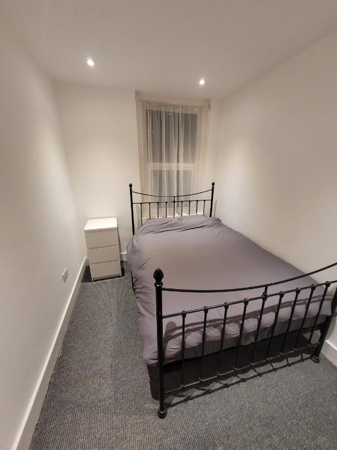 Spacious 2 Bedroom House In With Garden Feriehus *