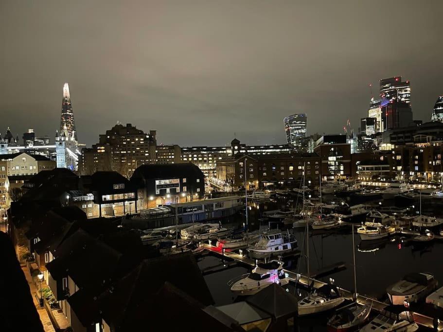 Stylish Flat Next To Tower Of And Skd Marina Apartment *
