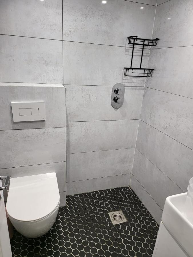 Fancy Basement Flat B * Londen