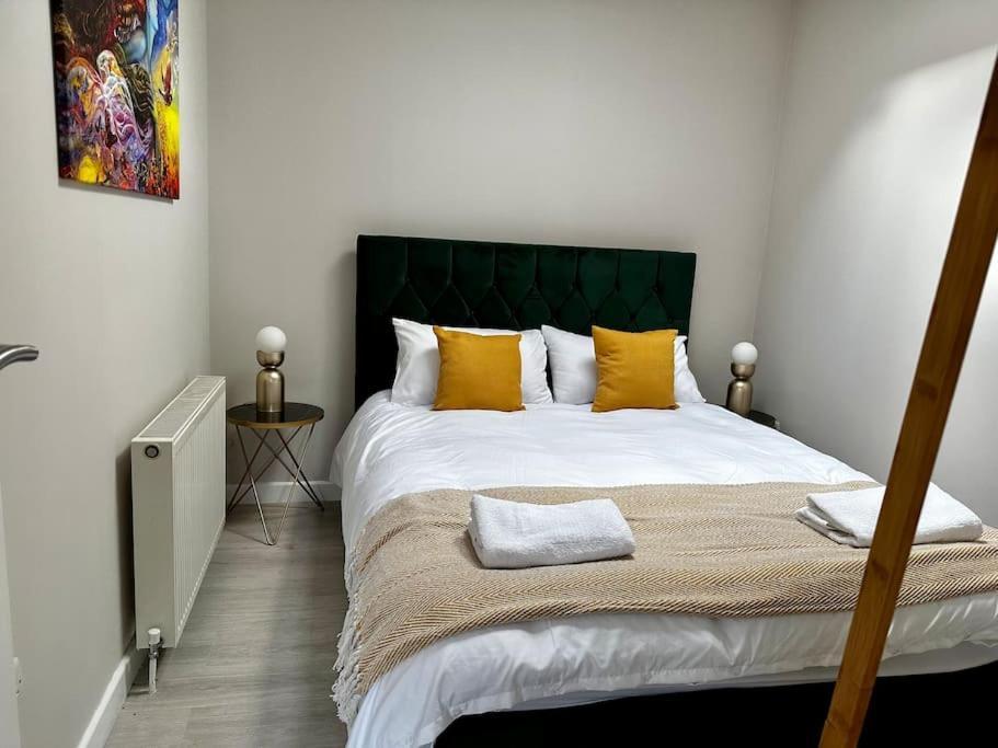 Sienna's 2 - Bedroom Apartment, London, N1. Londres
