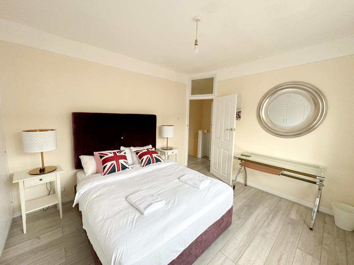 208 Clements Road Ferienhaus London