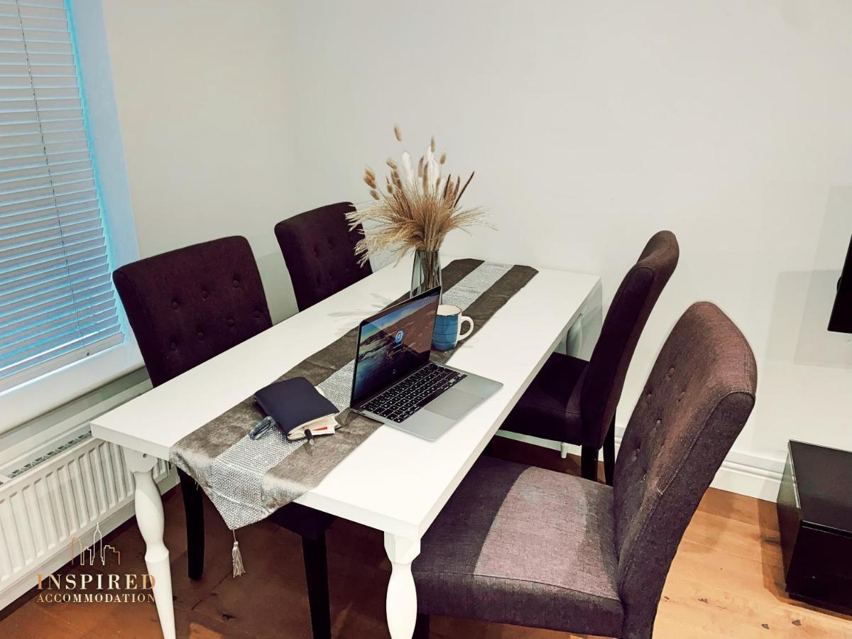 Apartment Brooklands Nw6 *
