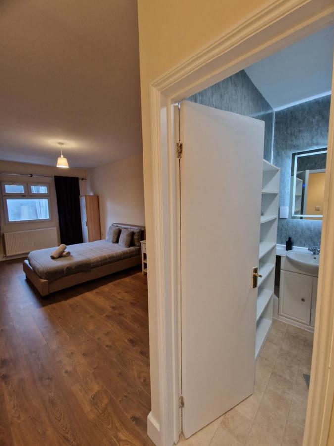 Privatunterkunft Affordable In Shared Flat, Bridge London