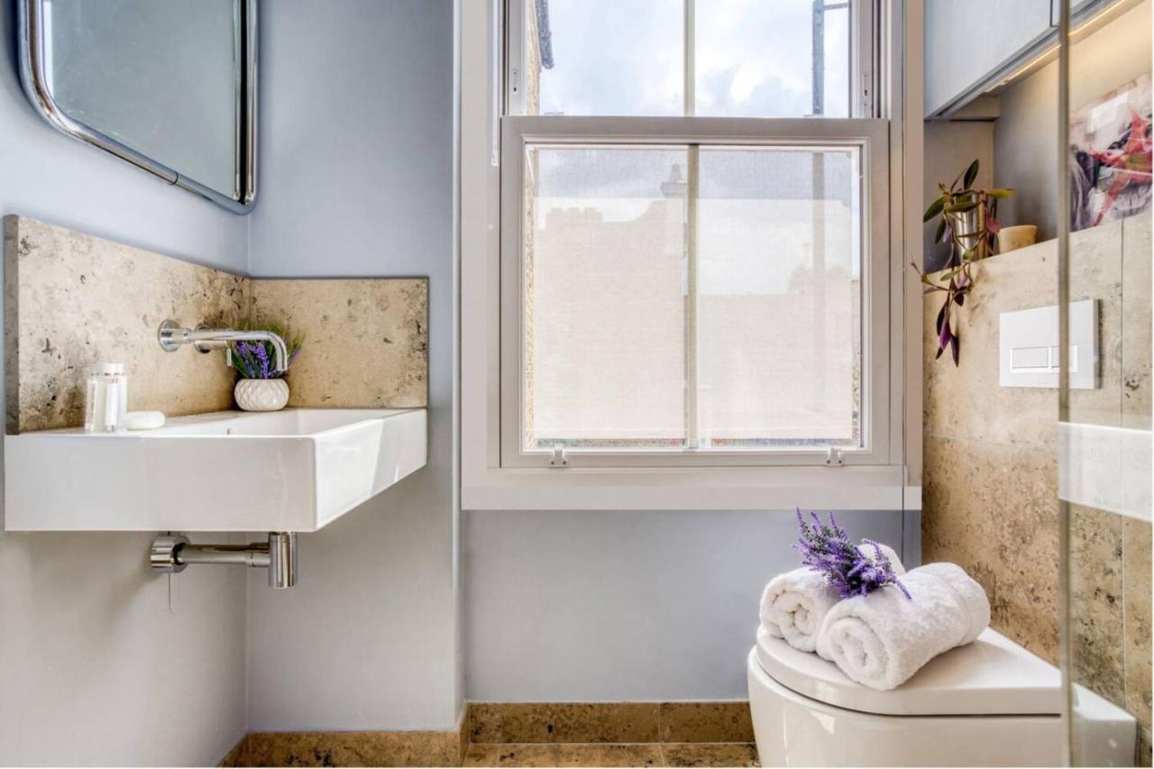 Beautiful And Airy 1 Bedroom Flat - West Apartment