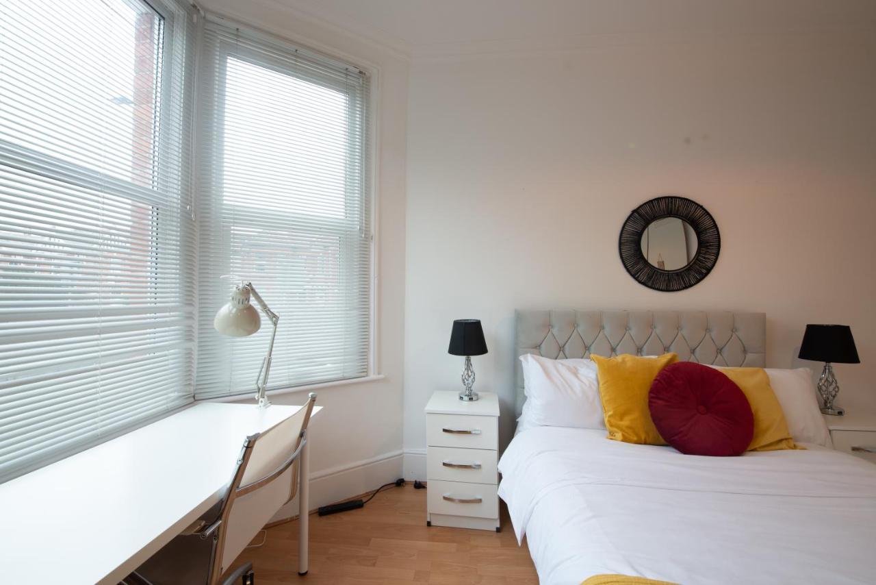 Apartment Modern Spacious 75 *