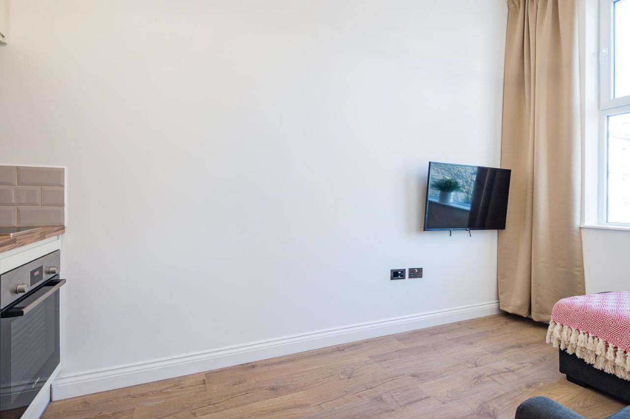 Paddington Station Apartment