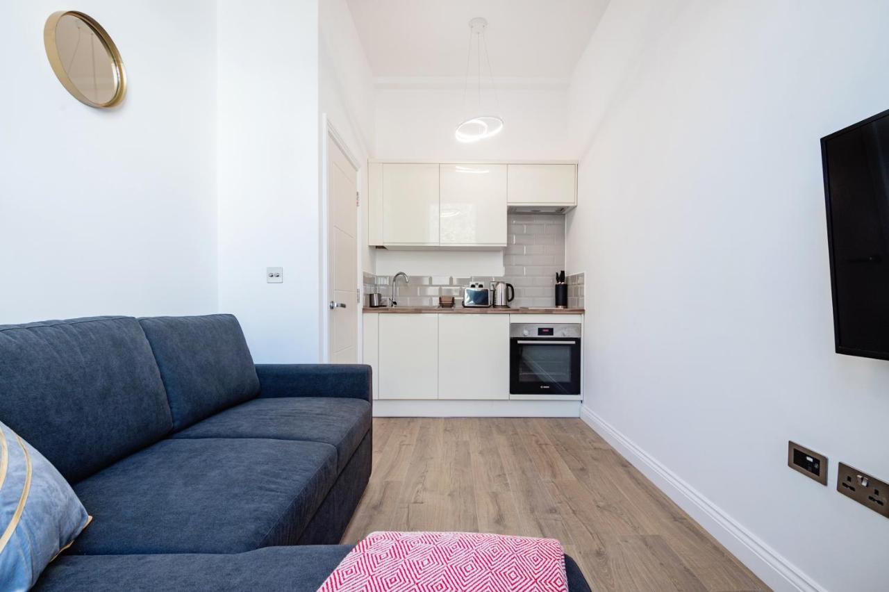 Paddington Station Apartment