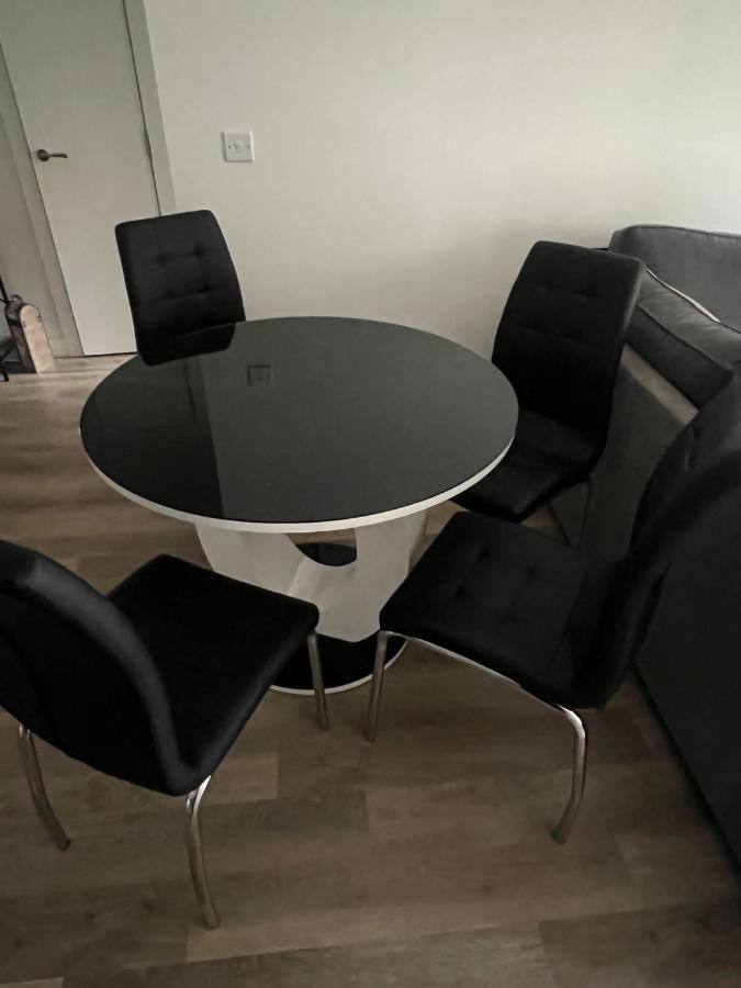 Luxury Flat In White London