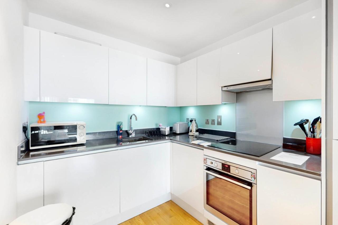 Lovely 1 Bed In Streatham Apartment *