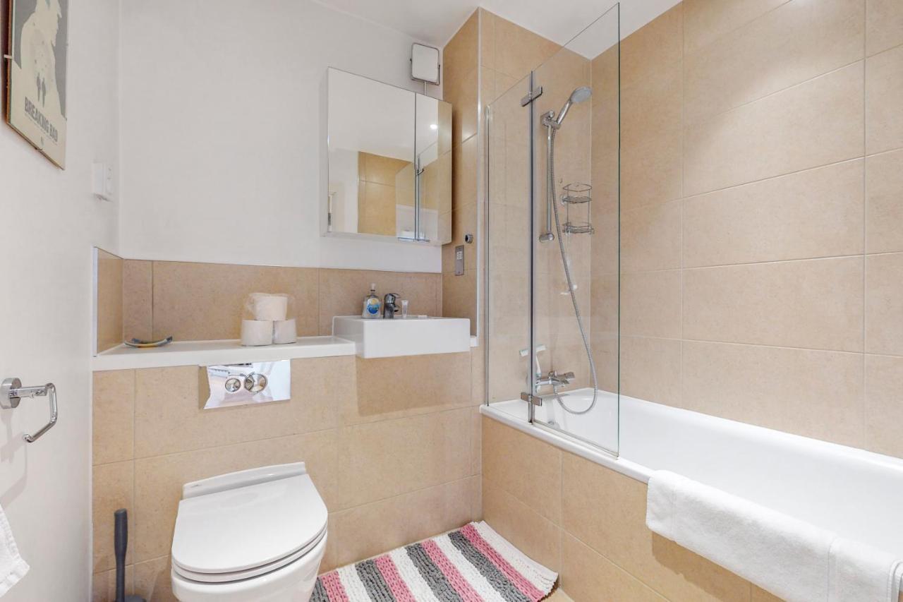 Lovely 1 Bed In Streatham Apartment London