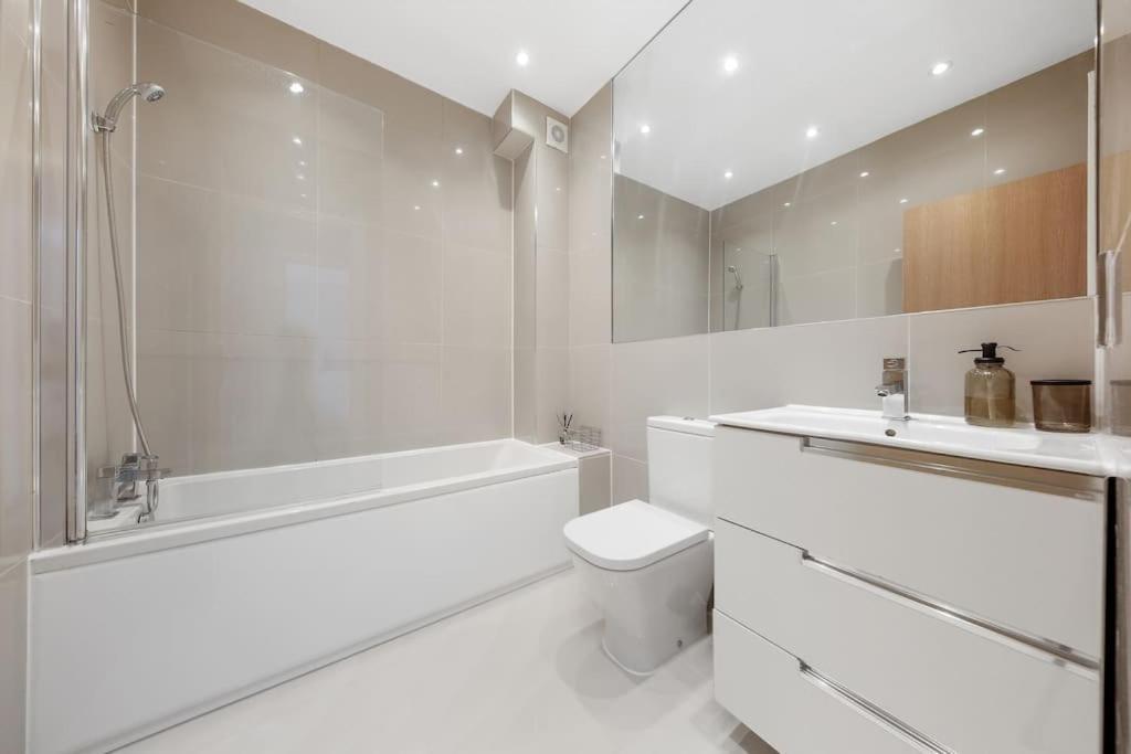 Pleasing 2bed Flat 10min To Wimbledon Tennis Court Londen