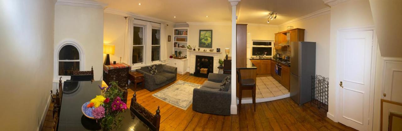 Charming And Beautiful In Wandsworth *