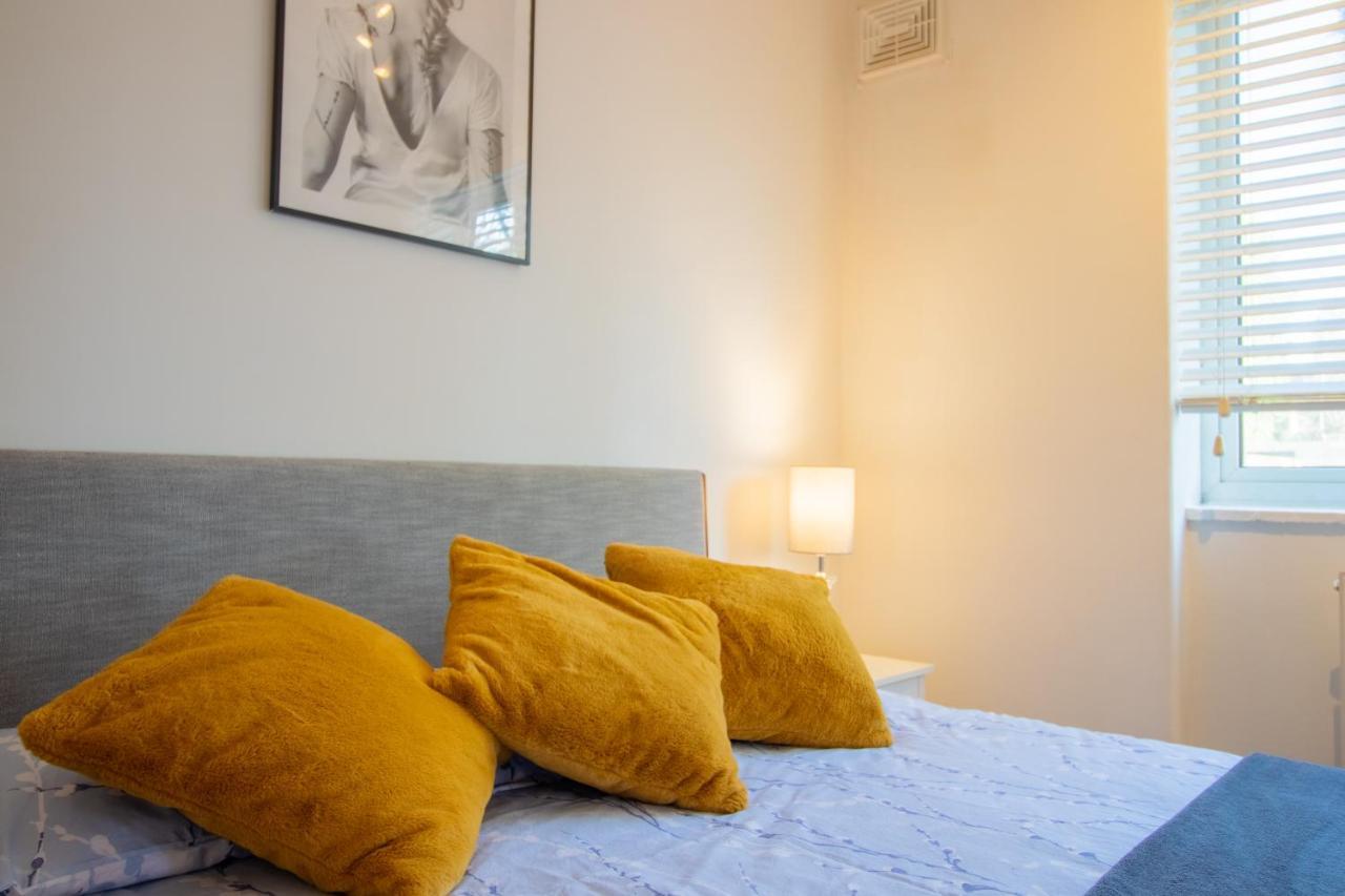 Stylish And Well Equipped Flat In Stockwell Apartment London