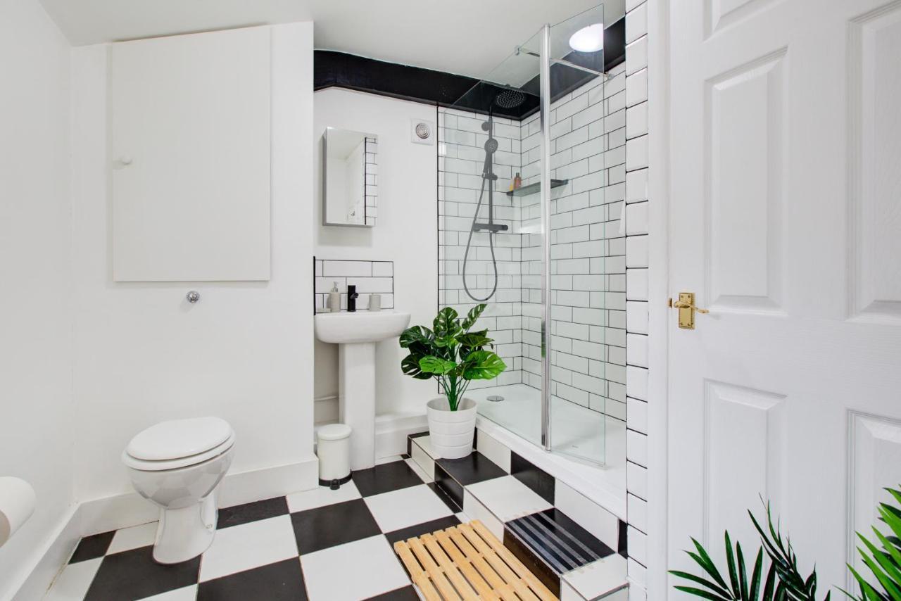 Statera - 2-bed House In Stratford *