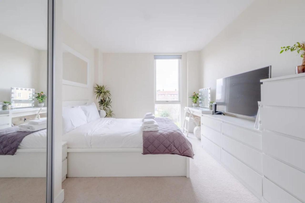 Modern 2 Bedroom Flat In Elephant And Castle